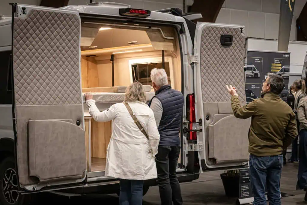 VANLIFE EXPO RENNES 2026 – BECHU PHOTOGRAPHIE – HALL 4 MÉGA MOBIL_1