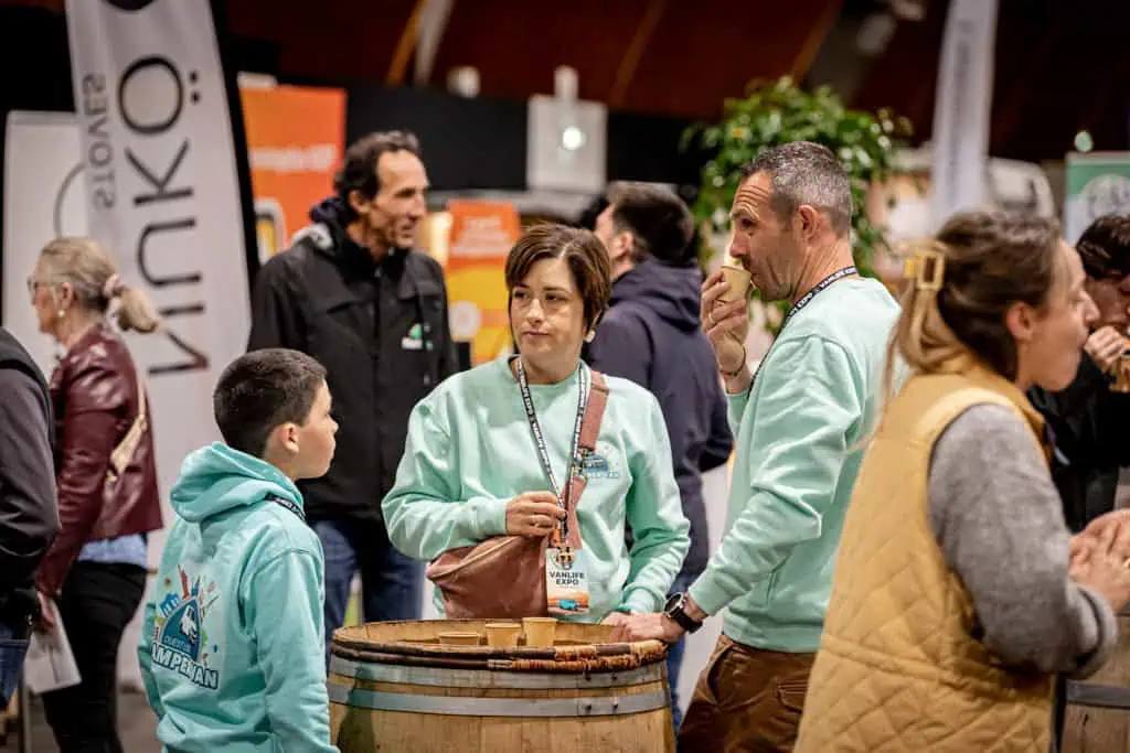 VANLIFE EXPO RENNES 2026 – BECHU PHOTOGRAPHIE – HALL 5 OUEST LOC CAMPERVANS_1