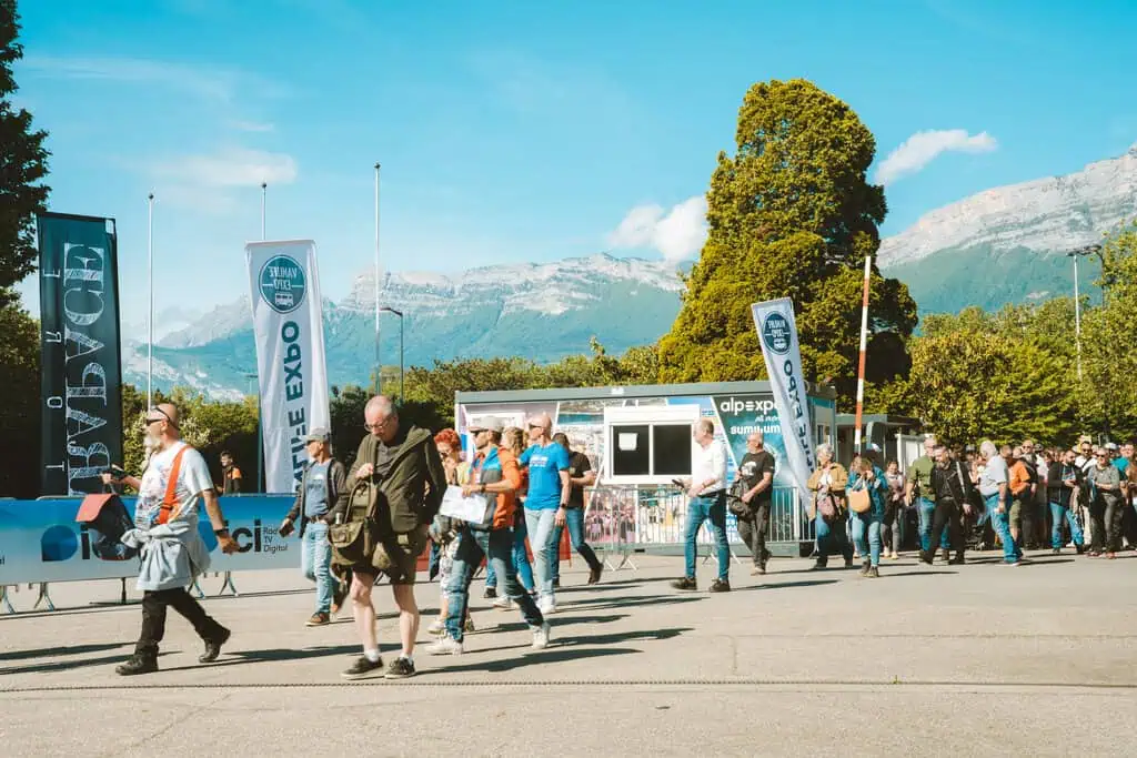 1 Vanlife Expo Grenoble 2026 – Gabriel Gaste – Arrivée public
