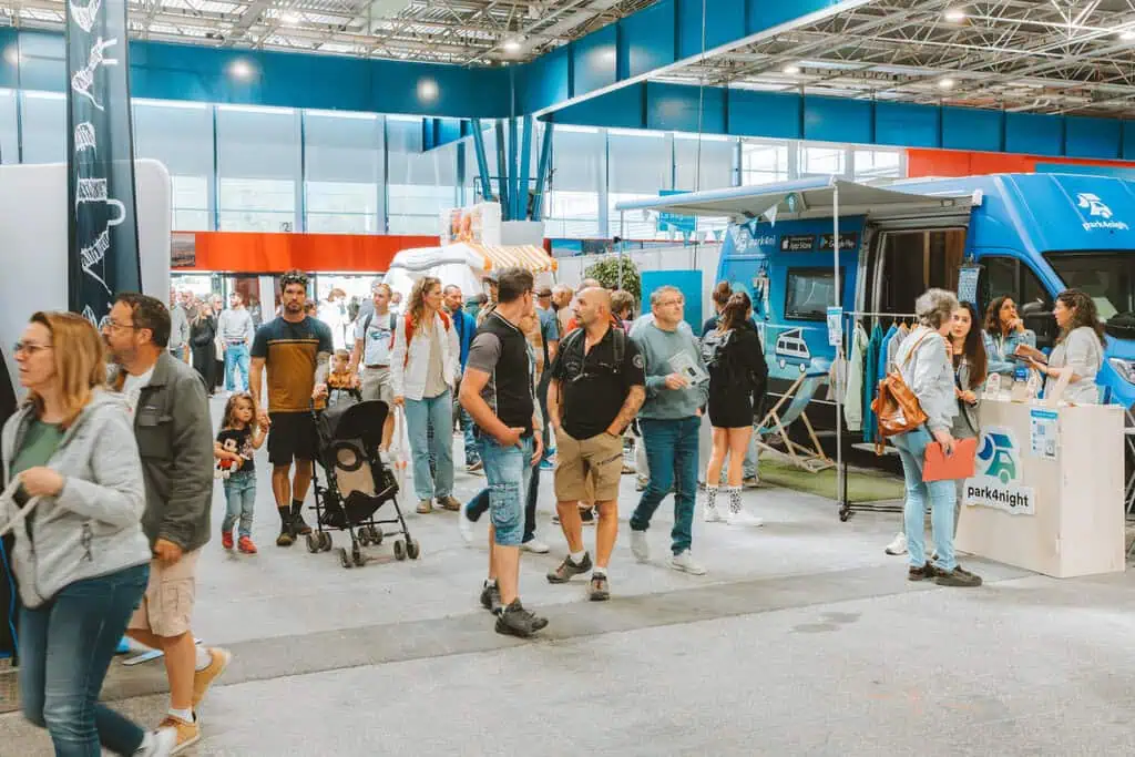12 Vanlife Expo Grenoble 2026 – Gabriel Gaste – Allée salon