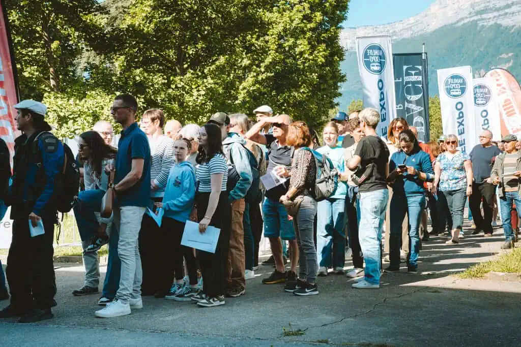 4 Vanlife Expo Grenoble 2026 – Gabriel Gaste – Arrivée public