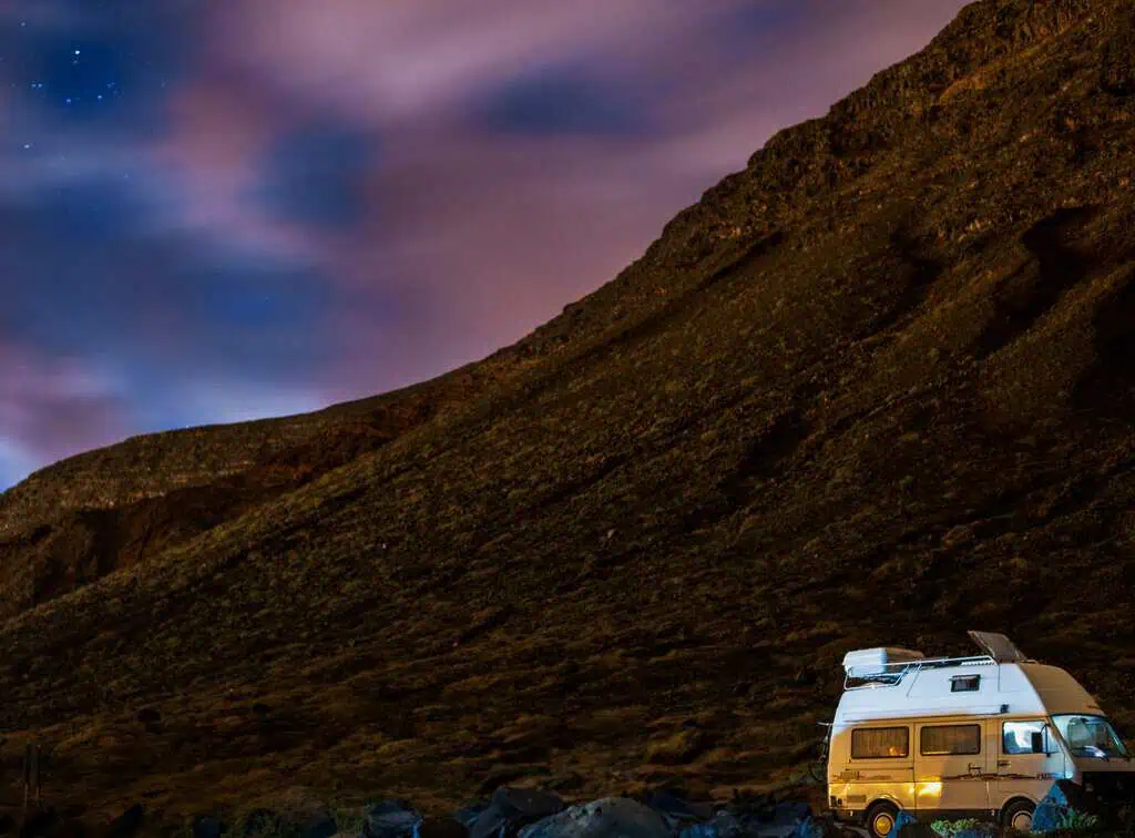 Le guide complet sur le stationnement, le camping sauvage et la réglementation